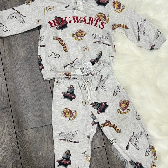 H&M Other - 2-Piece Sweatshirt Set